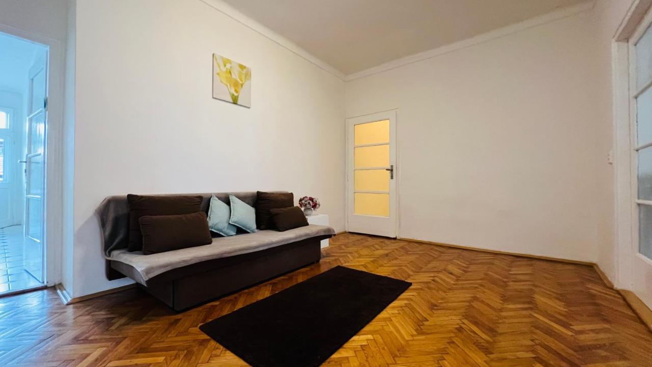 Cosy Flat In The Heart Of Prague Apartment Bagian luar foto