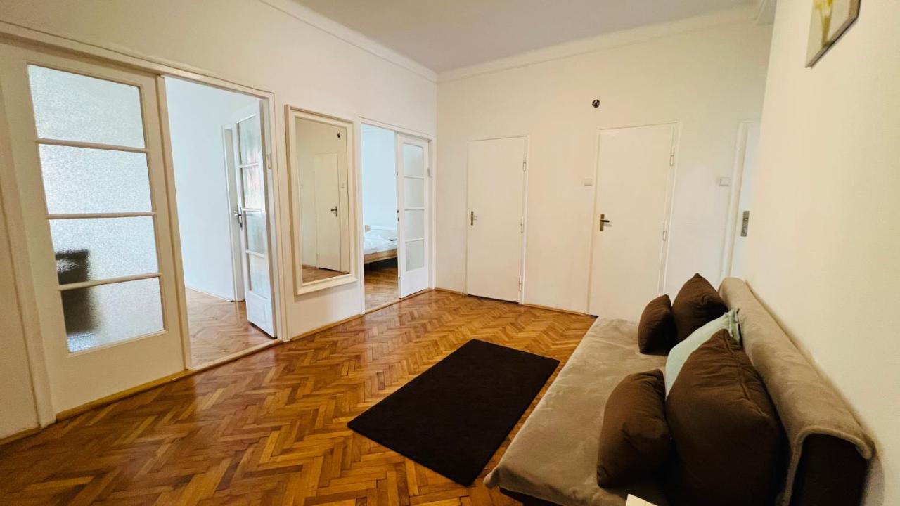 Cosy Flat In The Heart Of Prague Apartment Bagian luar foto