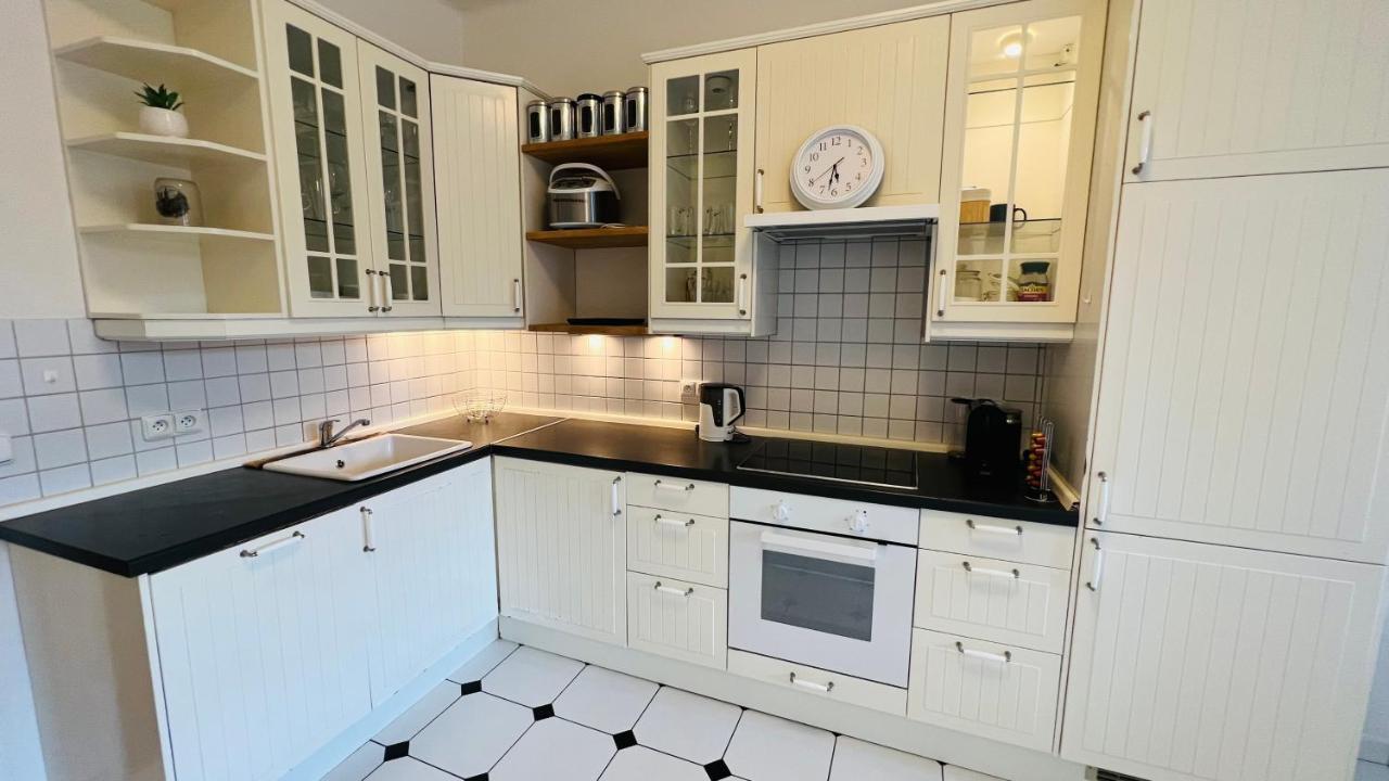 Cosy Flat In The Heart Of Prague Apartment Bagian luar foto