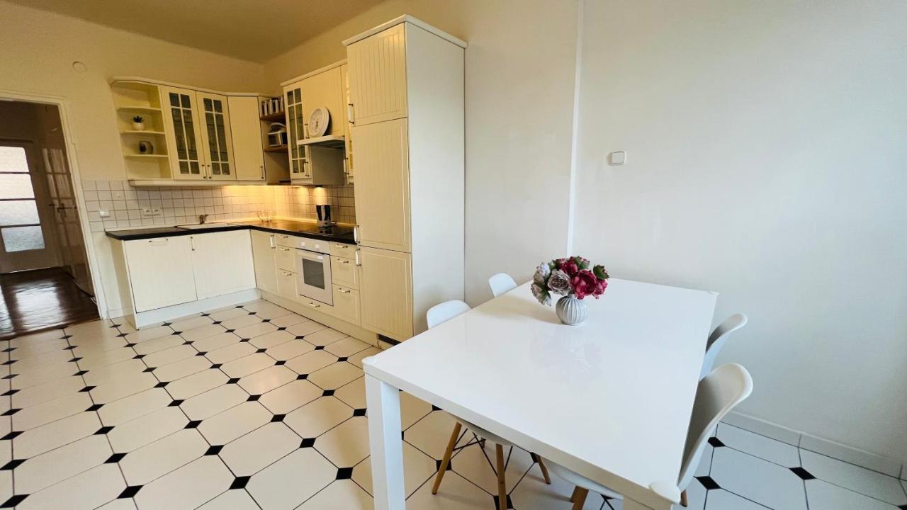 Cosy Flat In The Heart Of Prague Apartment Bagian luar foto
